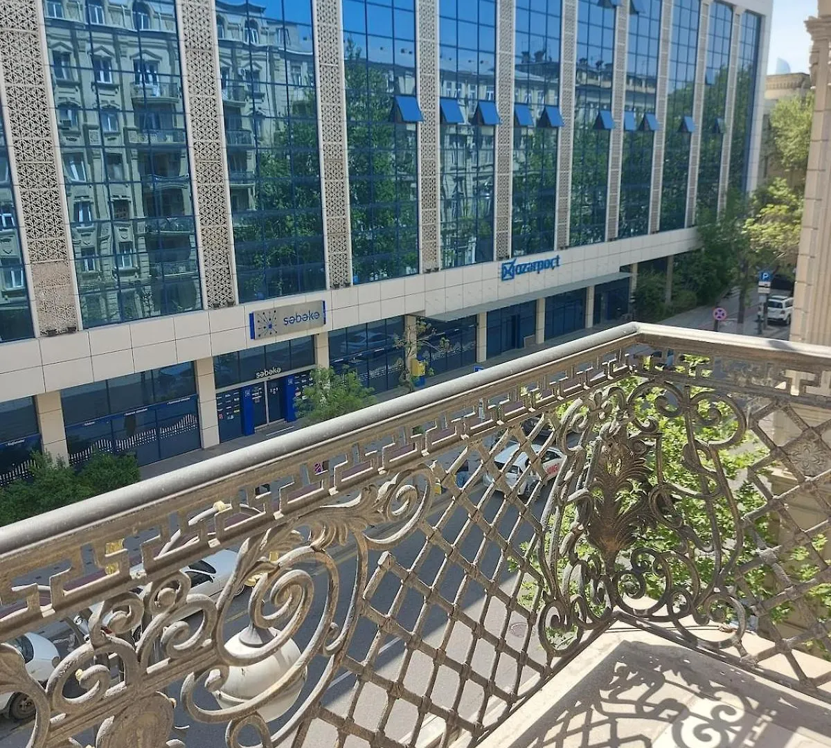 Central Apartment Near Everything Baku 0*,